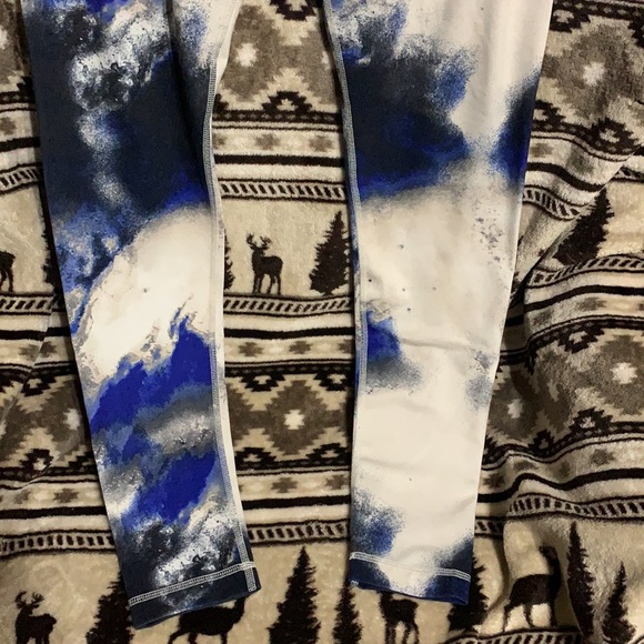 Lululemon leggings - Picture 3 of 5